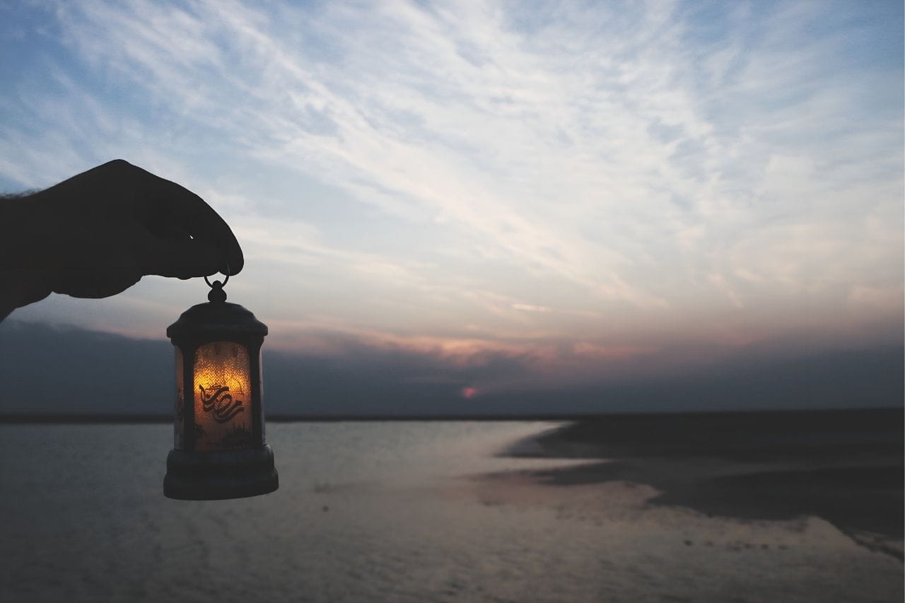 10 Hadis Keutamaan Puasa